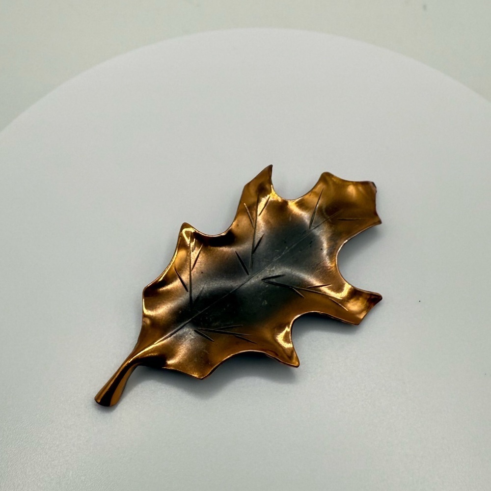 Vintage Stuart Nye Copper Oak Leaf Brooch Pin Signed 2 3/8”